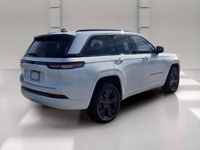 2027 Jeep Grand Cherokee Limited Reserve