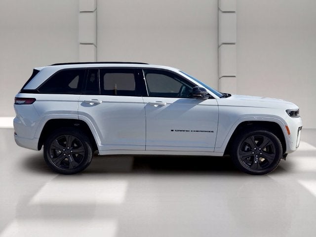 2027 Jeep Grand Cherokee Limited Reserve