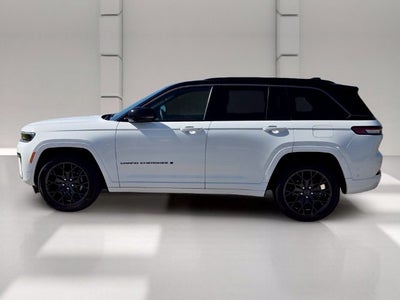 2027 Jeep Grand Cherokee Summit