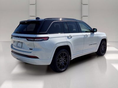 2027 Jeep Grand Cherokee Summit
