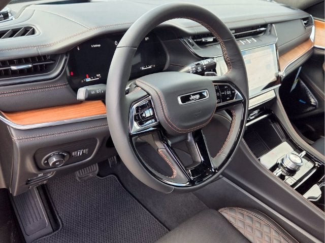 2027 Jeep Grand Cherokee Summit