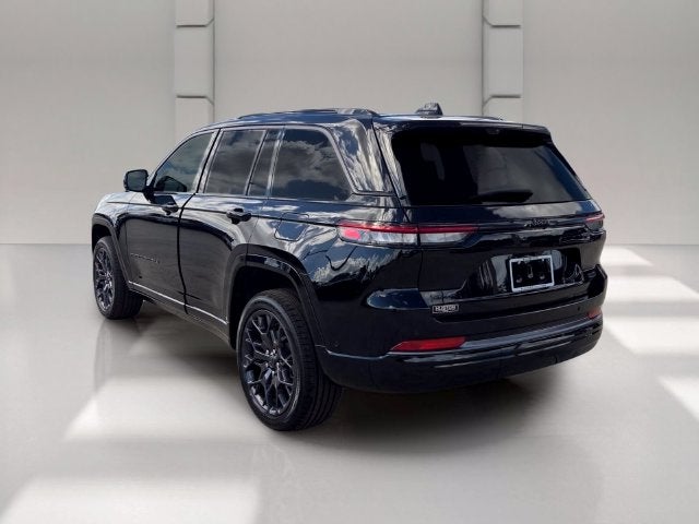 2027 Jeep Grand Cherokee Summit