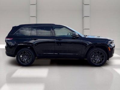 2027 Jeep Grand Cherokee Summit