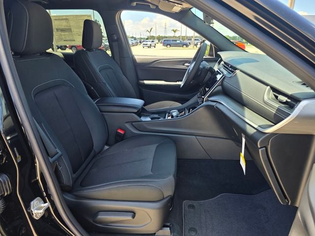 2026 Jeep Grand Cherokee L Laredo