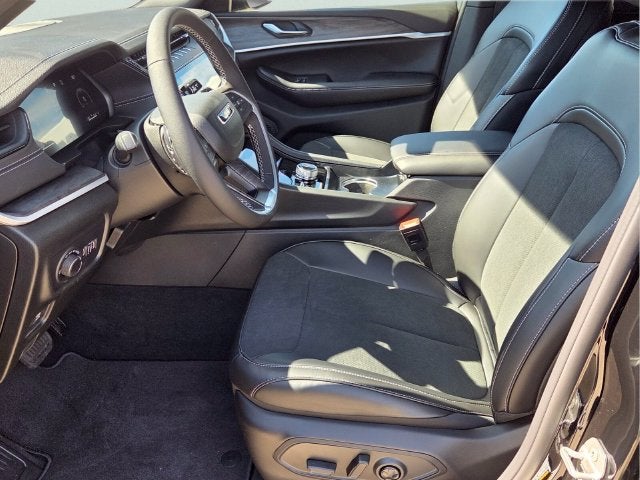 2027 Jeep Grand Cherokee L Laredo Altitude