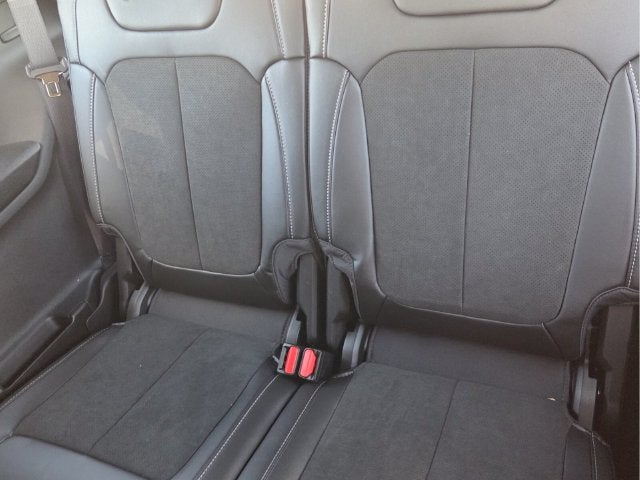 2027 Jeep Grand Cherokee L Laredo Altitude