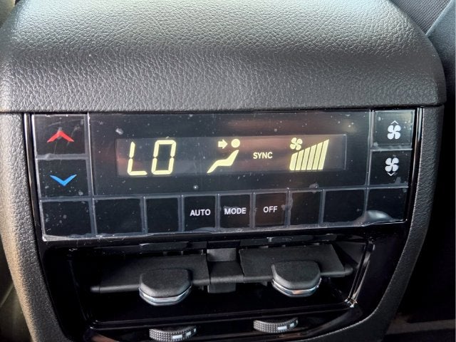2027 Jeep Grand Cherokee L Laredo Altitude