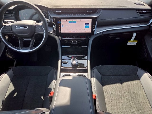 2027 Jeep Grand Cherokee L Laredo Altitude