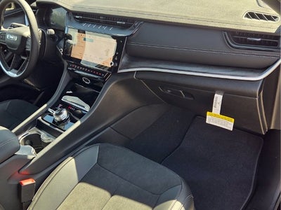 2027 Jeep Grand Cherokee L Laredo Altitude