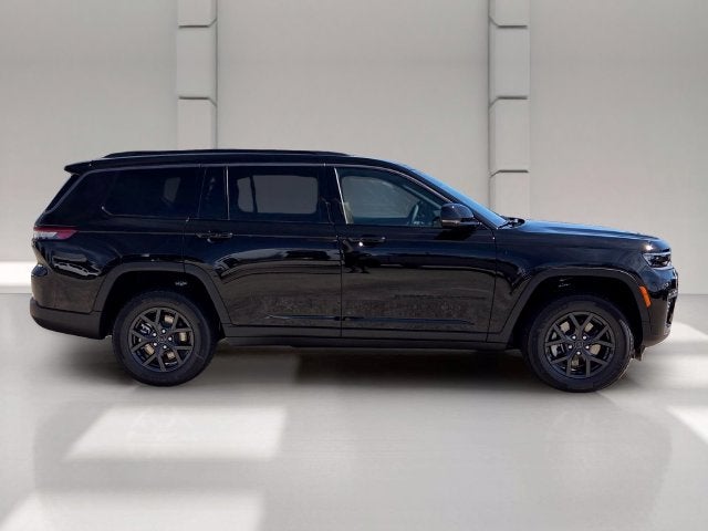 2027 Jeep Grand Cherokee L Laredo Altitude