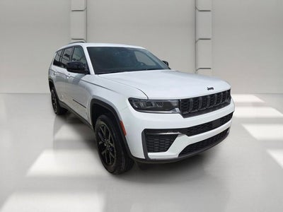 2026 Jeep Grand Cherokee L Laredo Altitude
