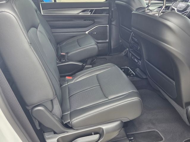 2026 Jeep Grand Wagoneer Base