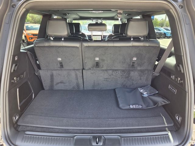 2026 Jeep Grand Wagoneer Base