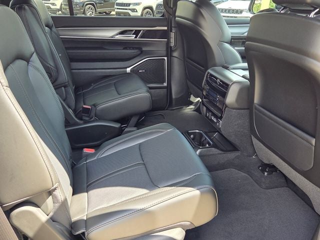 2026 Jeep Grand Wagoneer Base