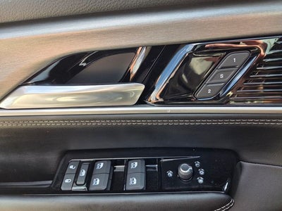 2026 Jeep Grand Wagoneer Base