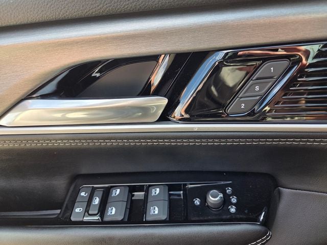 2026 Jeep Grand Wagoneer Base