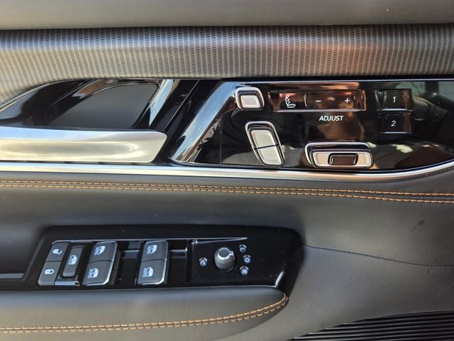 2026 Jeep Grand Wagoneer Summit Reserve