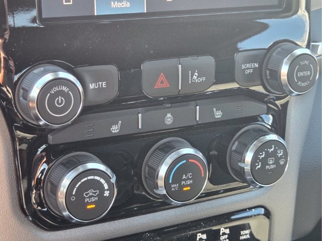 2027 RAM 1500 Big Horn/Lone Star