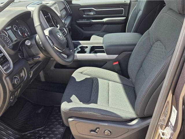 2027 RAM 1500 Big Horn/Lone Star