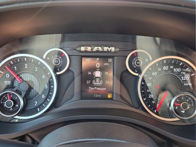 2027 RAM 1500 Big Horn/Lone Star