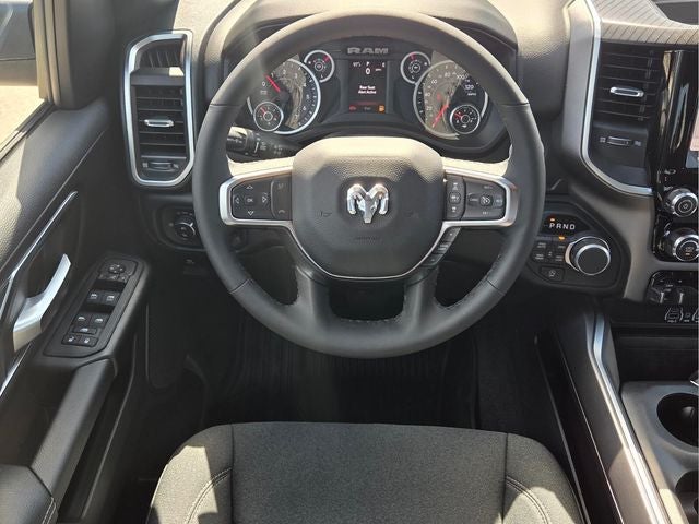 2027 RAM 1500 Big Horn/Lone Star