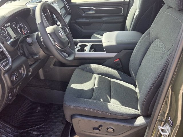 2027 RAM 1500 Big Horn/Lone Star