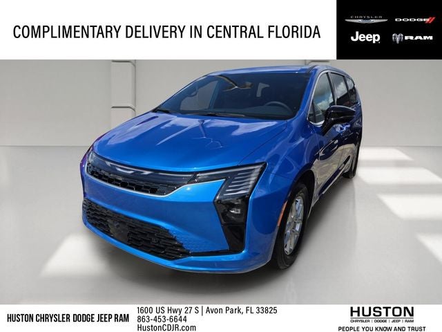 2027 Chrysler Pacifica Select's photo