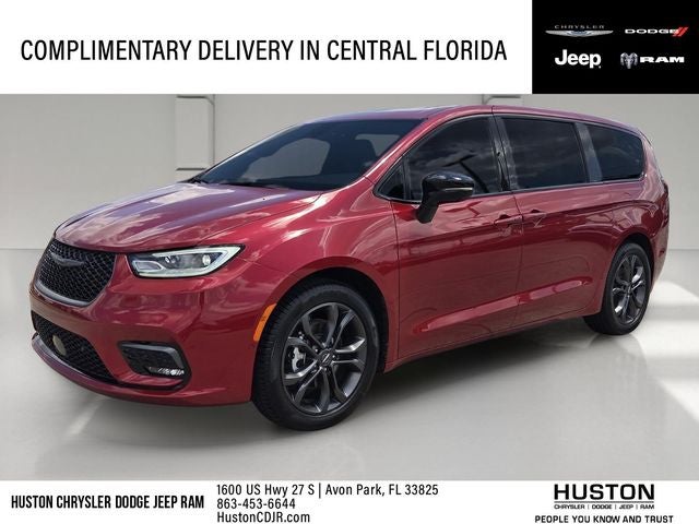2026 Chrysler Pacifica Select