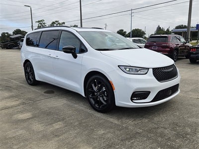 2026 Chrysler Pacifica Limited