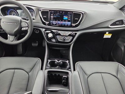 2027 Chrysler Pacifica Limited