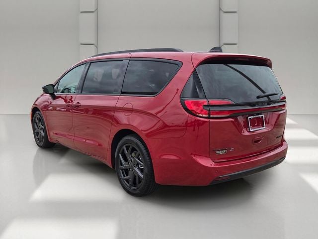 2027 Chrysler Pacifica Limited