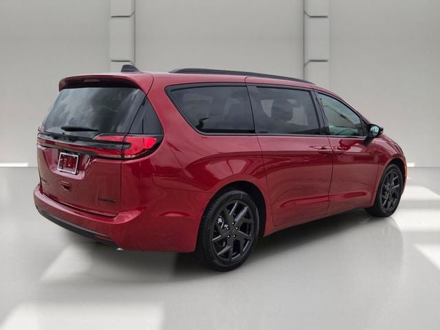 2027 Chrysler Pacifica Limited