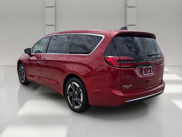 2027 Chrysler Pacifica Limited