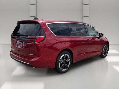 2027 Chrysler Pacifica Limited