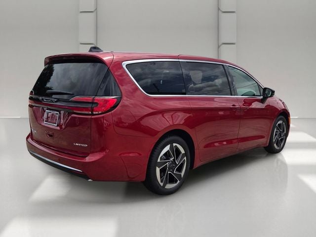 2027 Chrysler Pacifica Limited