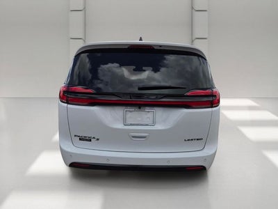 2027 Chrysler Pacifica Limited