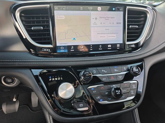 2027 Chrysler Pacifica Limited