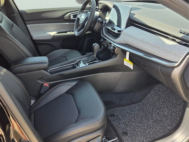 2026 Jeep Compass Base