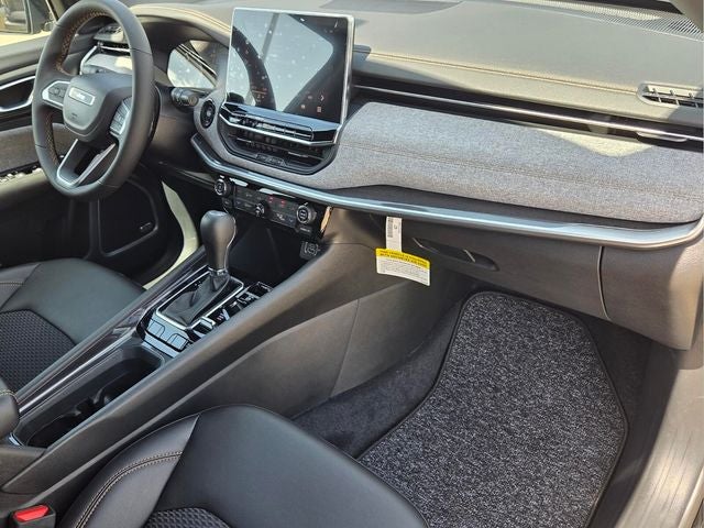 2026 Jeep Compass Base