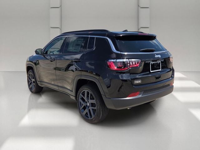 2026 Jeep Compass Base