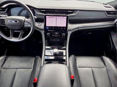 2022 Jeep Grand Cherokee Overland 4x2