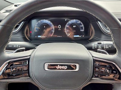 2022 Jeep Grand Cherokee Overland 4x2