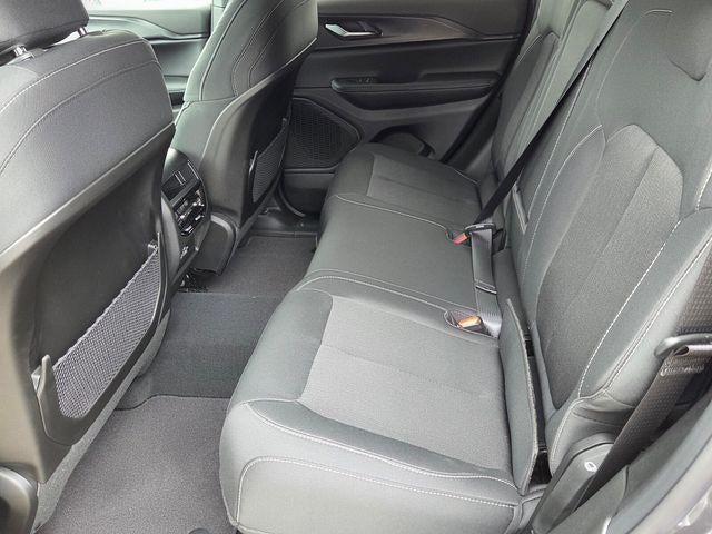 2026 Jeep Grand Cherokee Laredo 4x4