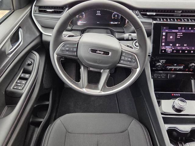 2026 Jeep Grand Cherokee Laredo 4x4
