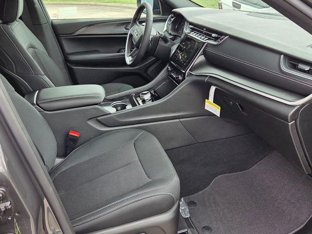 2026 Jeep Grand Cherokee Laredo 4x4