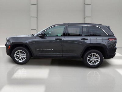 2026 Jeep Grand Cherokee Laredo 4x4
