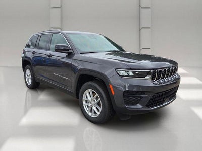 2026 Jeep Grand Cherokee Laredo 4x4