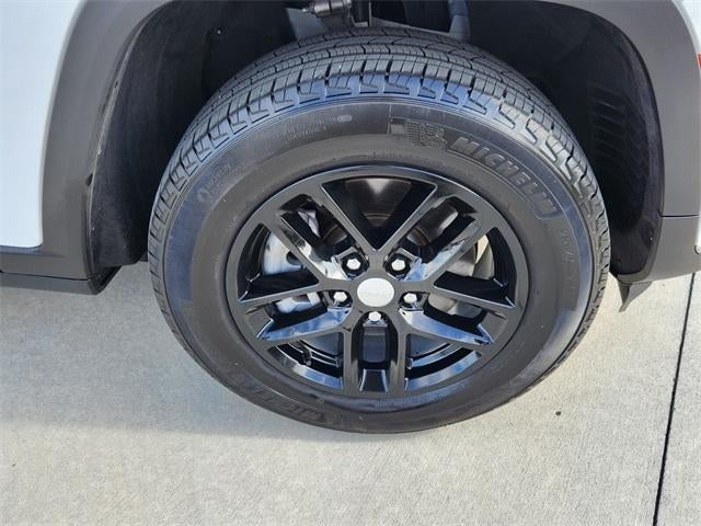 2024 Jeep Grand Cherokee L Laredo 4x4