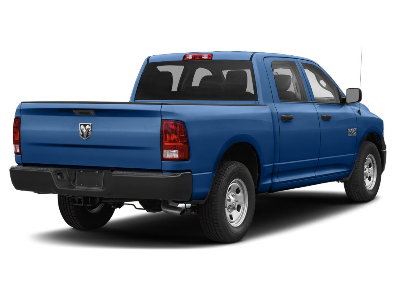 2015 RAM 1500 2WD Crew Cab 5.7 Ft Box Express
