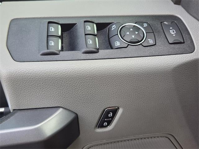 2022 Ford Super Duty F-250 SRW XLT 4WD Crew Cab 6.75' Box